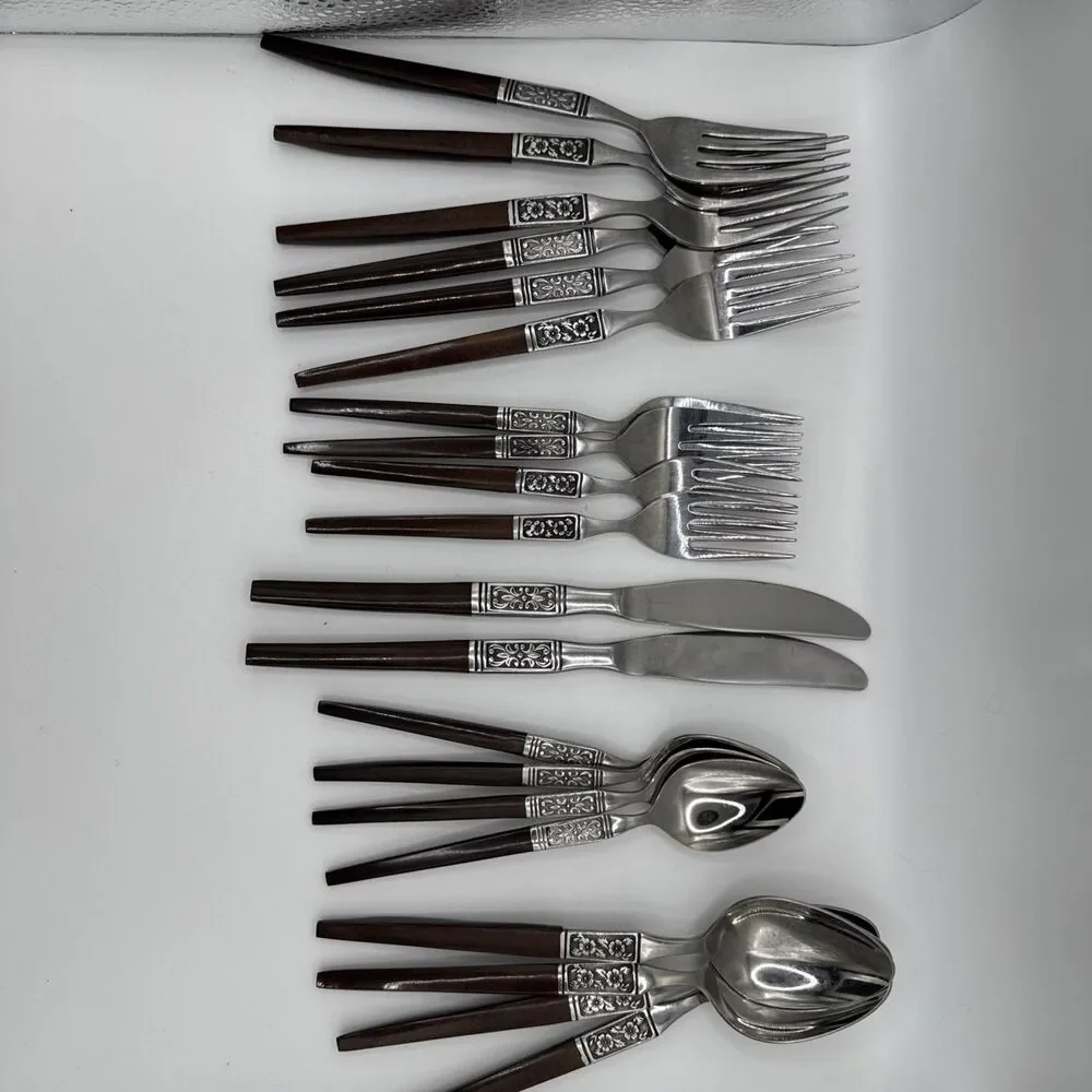 VTG Silverware EkcoEterna/Interpur   Mix Forks/Knives/Spoons Wooden Handle 20 Pc